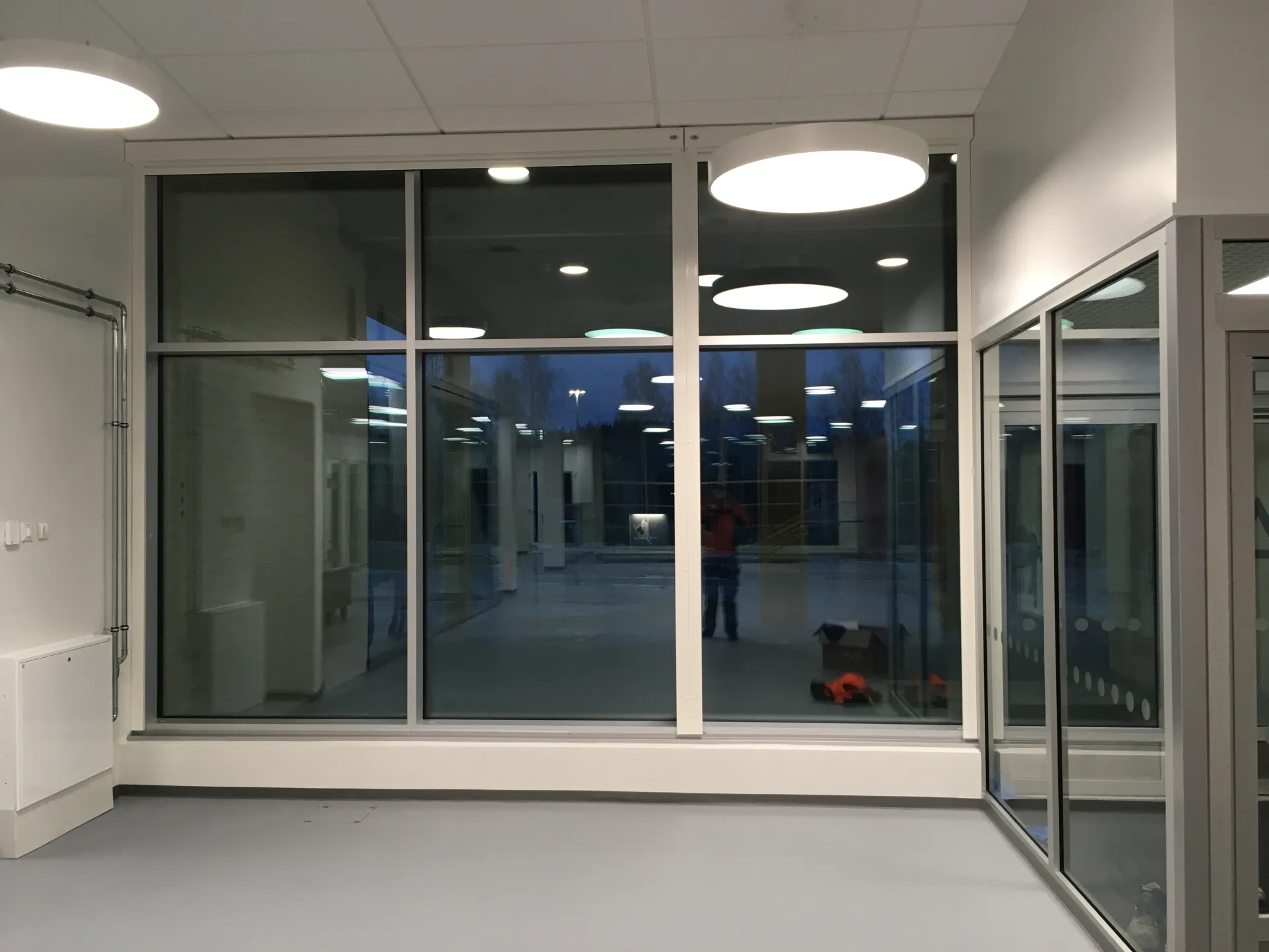 Polttomaalattu kotelo, tyylikäs ilme - Pedelux pimennysverho